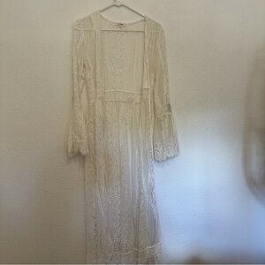 In Bloom Cream Lace Robe